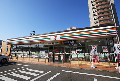 セブンイレブン福岡西鉄香椎駅前店